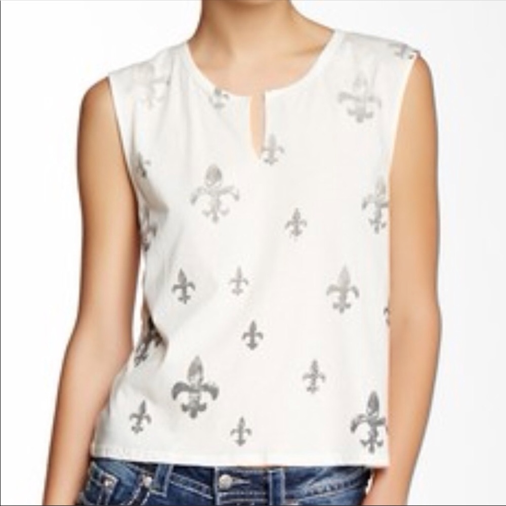 Miss Me fleur de lis print top.